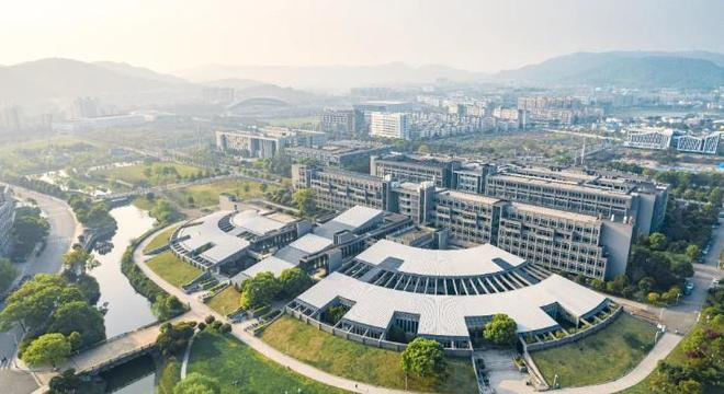 中南大学关于2025级研究生制定个人培养计划与确认个人秋季学期修读课程的通知