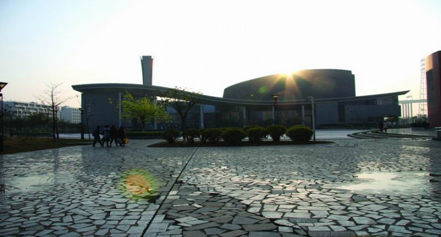 广州大学 2026 年推荐免试攻读硕士学位研究生接收章程