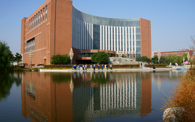 沈阳工业大学关于2025年研究生学位论文中期检查工作的通知